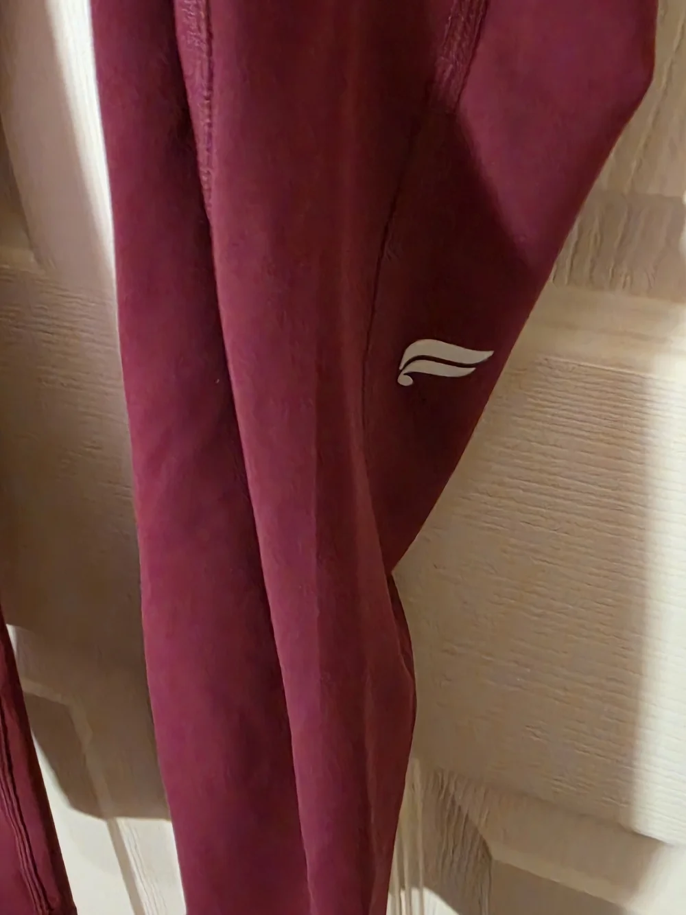 Fabletics Women's Burgundy Active Leggings, Sport,rs Bra & Tank Top Set